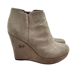 Xappeal Ankle Boots Womens 9 Beige Faux‎ Suede Booties *